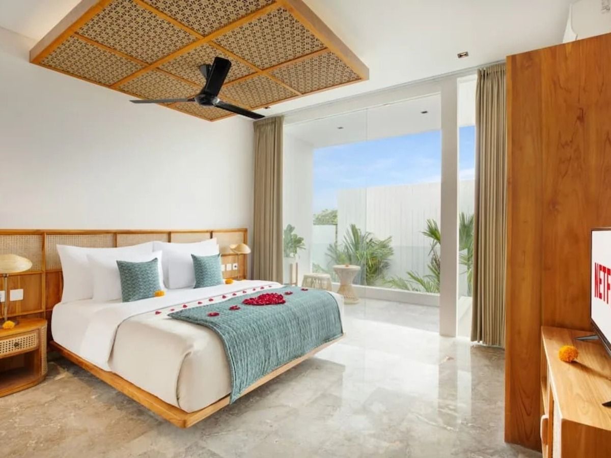 Royal Three Bedroom Villa with Private Pool and Jacuzzi